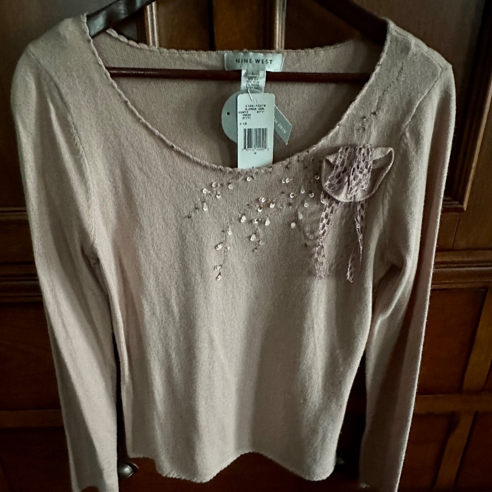Nine West Women's Silk Angora Cashmere Mauve Sweater Appliqué Sequins Size M NWT